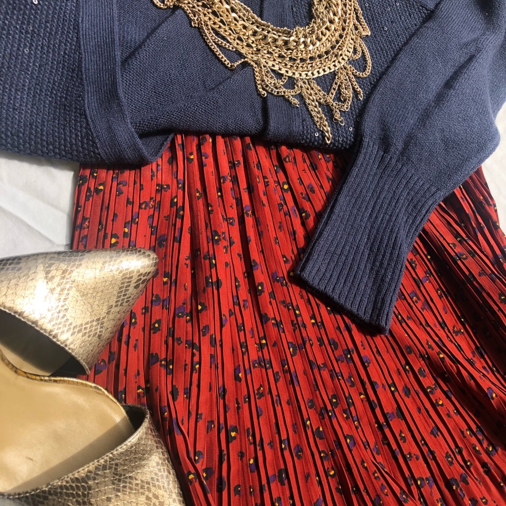 Versatile & Stylish Skirt!